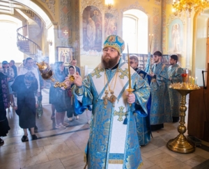 Утреня с чтением акафиста Пресвятой Богородице