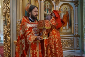 Литургию в Пятницу Светлой седмицы возглавил священник Александр Сирин