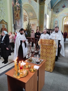 В Покровском соборе совершено таинство Елеосвящения (Соборования)