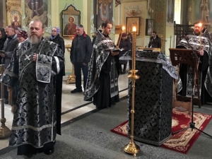 Вечернее богослужение с чинопоследованием Пассии