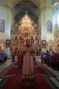 Епископ Варфоломей совершил Божественную литургию в Покровском соборе