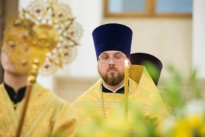 Настоятель собора сослужил митрополиту Пензенскому и Нижнеломовскому Серафиму