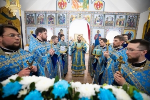 Настоятель собора сослужил митрополиту Игнатию на Великом освящении храма в честь иконы Божией Матери «Спорительница хлебов» с. Кувыка и первой Божественной литургии в новоосвященном храме