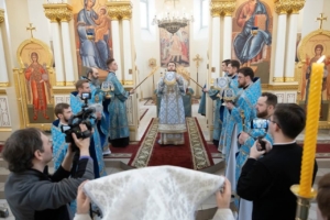 Настоятель собора сослужил Митрополиту Игнатию в соборном храме святителя Спиридона Тримифунтского г. Саратова.