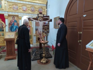 Настоятель собора посетил храм 40 Севастийских мучеников в пос. Жасминный