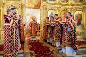 В день празднования Собора Саратовских святых совершено соборное архиерейское богослужение