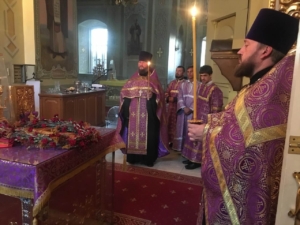Канун празднования Воздвижения Креста Господня