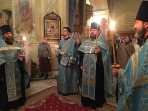 Канун дня празднования в честь Казанской иконы Божией Матери