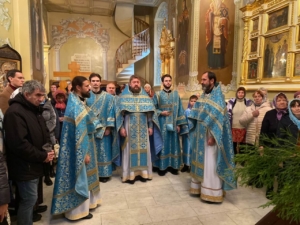 День празднования в честь Казанской иконы Божией Матери