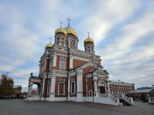 В Покровскую трапезу требуются сотрудники
