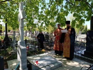 Панихида на Елшанском кладбище
