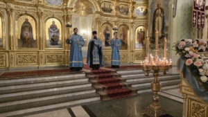Канун дня празднования в честь Казанской иконы Божией Матери