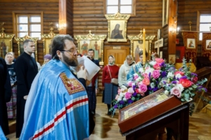 Настоятель собора сослужил митрополиту Игнатию на всенощном бдении в Сретенском храме г. Саратова