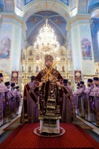 Митрополит Игнатий совершил Божественную литургию в Покровском соборе г. Саратова