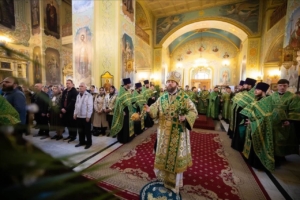 Митрополит Игнатий совершил всенощное бдение в канун Недели ваий