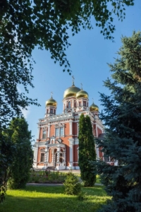 Соборное архиерейское богослужение в Неделю 5-ю по Пятидесятнице