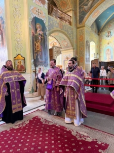 Праздник происхождения Честных Древ Животворящего Креста Господня